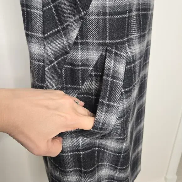 FRENCH CONNECTION Black and Gray Plaid Short Sleeve Cowl Neck Dress Pockets 8 - Picture 6 of 11
